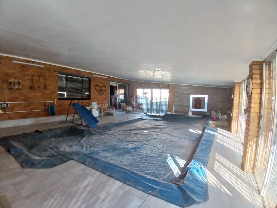 4 Bedroom Property for Sale in Vaalpark Free State